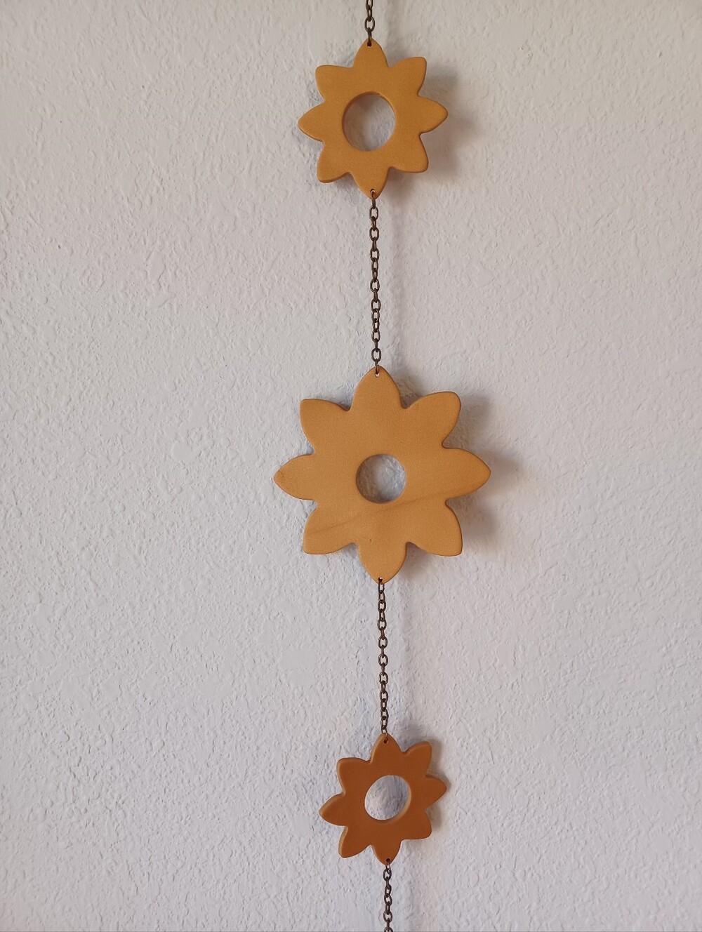 π 3/$15 π Clay Yellow Daisy Chain Hanging - Picture 3 of 5